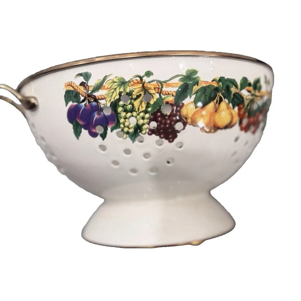 VTG Tabletops Unlimited Kensington Garden Porcelain Enamel 5 Qt Colander Straine